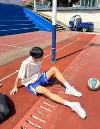 德扑“平衡范围”：如何在同一位置用强牌和弱牌做出完全相同的动作？（德州扑克的范围平衡：在同一位置用强牌与弱牌如何保持动作一致？）