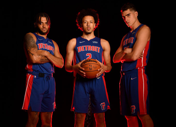 向来以高难 向来以高难